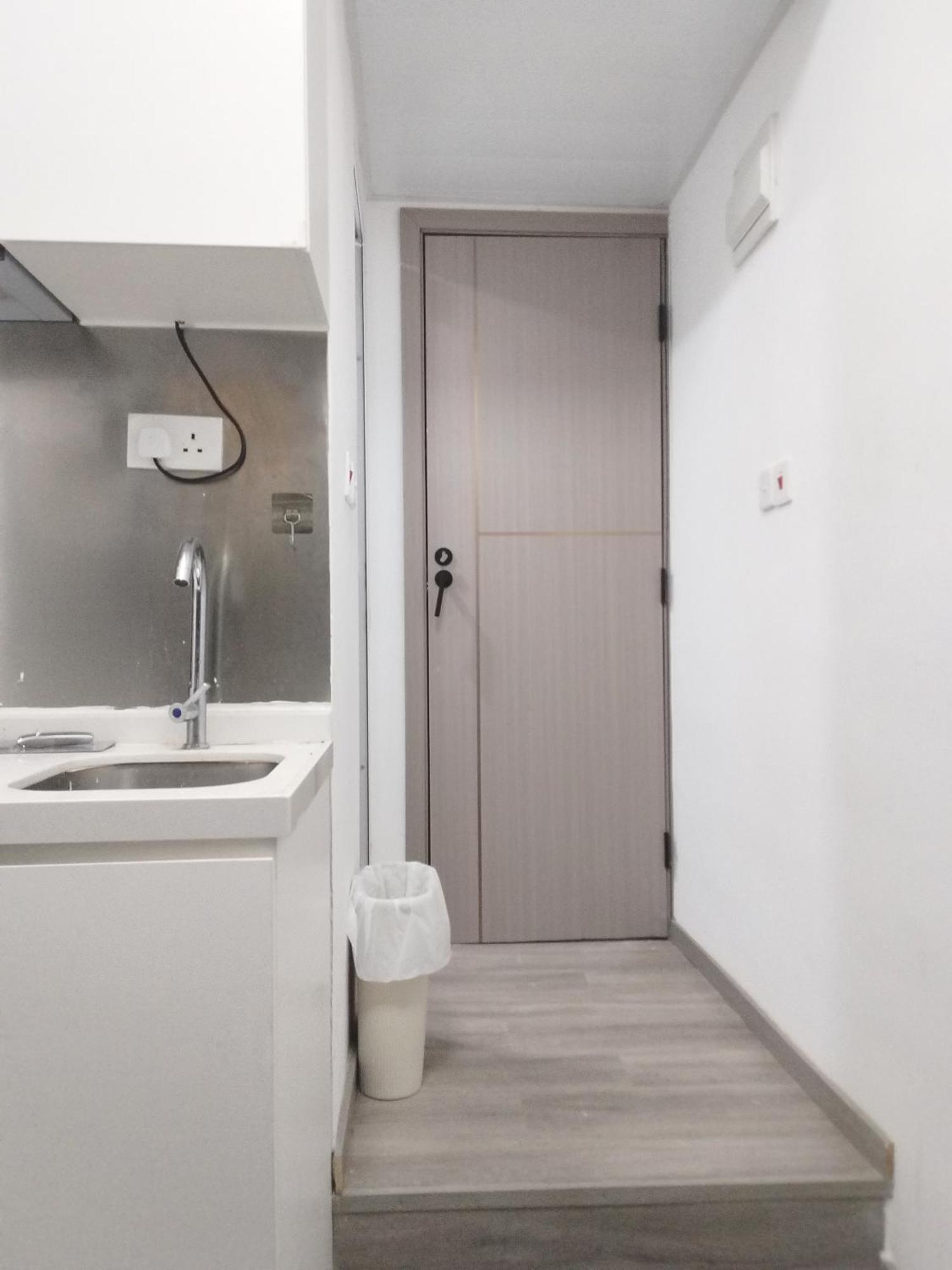 Newly Renovated With Kitchenette And Bathroom Washing Machine Wifi 5 Mins Walk To Mtr Apartemen *